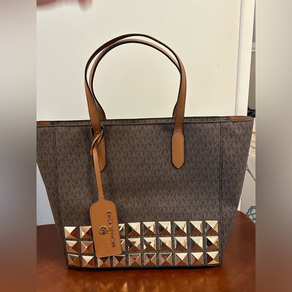 Michael Kors Sinclair Large Studded Tote